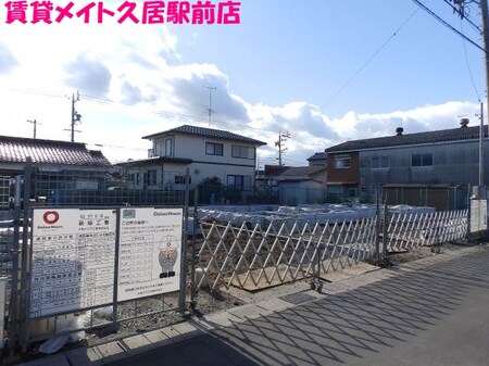 久居西鷹跡町貸家B外観写真