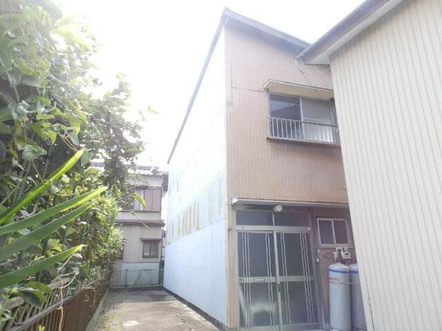 久居中町貸家の物件外観写真