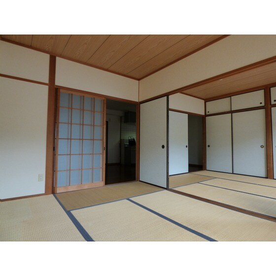 物件内観写真22　(現状優先・片方は洋室)