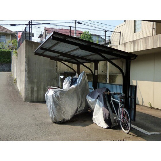 物件外観写真4　(屋根付駐輪場・現状優先)
