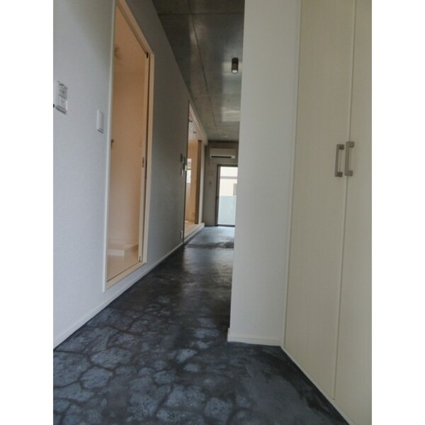 玄関(同部屋タイプ・現状優先)