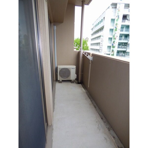 バルコニー(同部屋タイプ・現状優先)