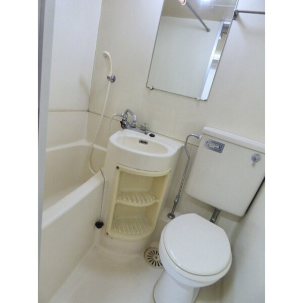 バス／シャワールーム等(現状優先)