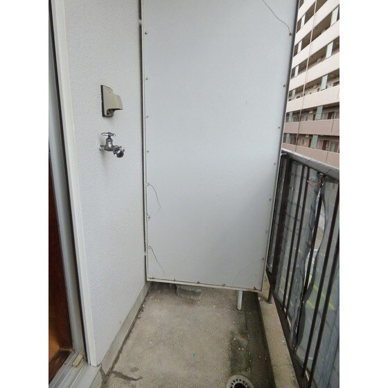 物件内観写真13　(洗濯機置き場・現状優先)