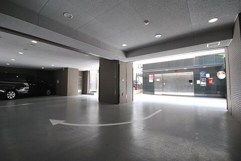 物件内観写真14　(駐車場)