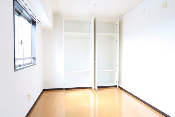 物件内観写真15　(洋室)