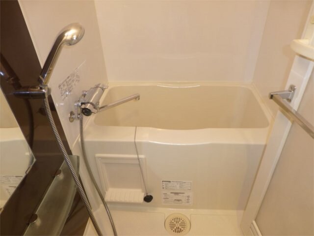 物件内観写真6　(レジディア町屋のバスルームです)