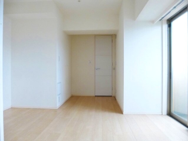 物件内観写真7　(参考写真、レジディア町屋の洋室です)