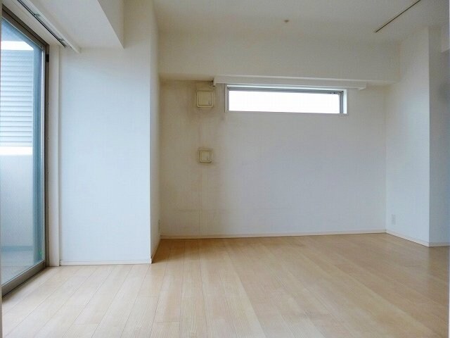 物件内観写真20　(レジディア町屋のリビングです)