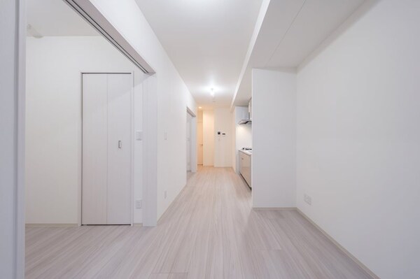 建物設備(階数により内装カラーが異なります)