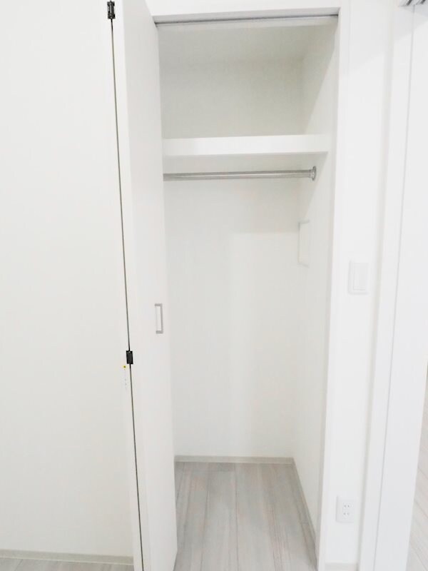 建物設備(階数により内装カラーが異なります)