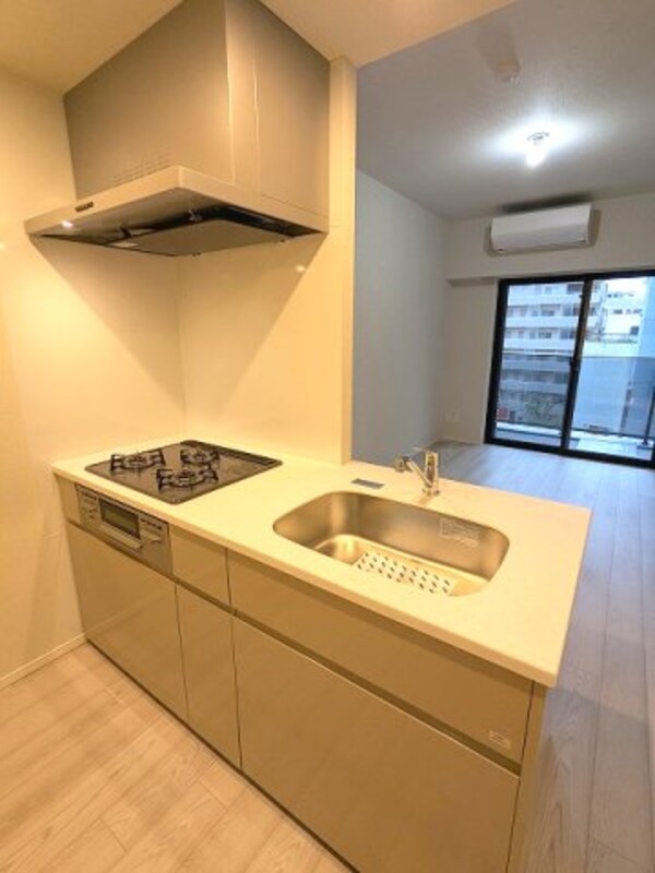 キッチン(グリル付ガス3口カウンターキッチン、瀟洒でお手入れしやすいガ)