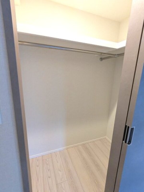 収納(洋室のウォークインクローゼットです)