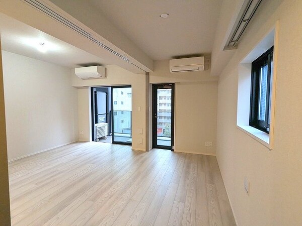 建物設備(カウンターキッチン、エアコン2台付、リビングには高性能エアコ)