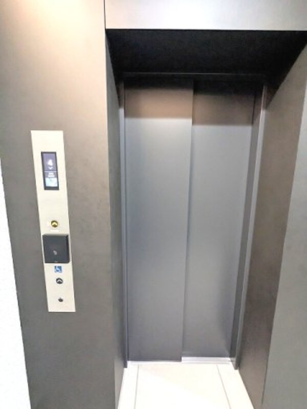 建物設備(エレベーターもタッチキーがないと作動せず入居階のみ停止の防犯)