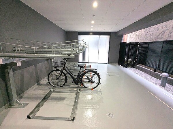 建物設備(オートロック付屋内自転車置場)