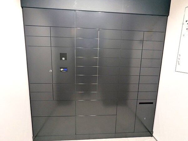 建物設備(タッチキーのメールBOXと宅配BOX)