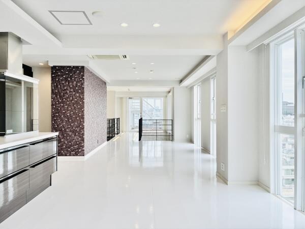 物件内観写真12　(リビング)