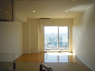 物件内観写真8　(リビング・同反転タイプ参照)