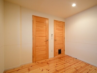 物件内観写真10　(洋室・同反転タイプ参照)