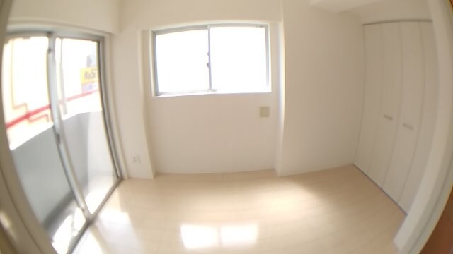 物件内観写真14　(洋室)