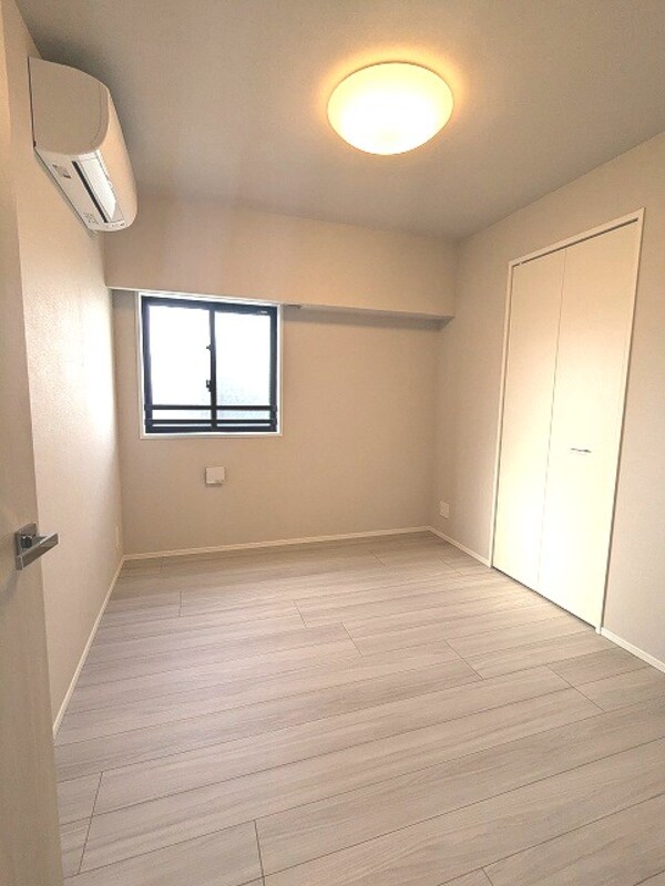 建物設備(5.2帖洋室、エアコン照明付き)