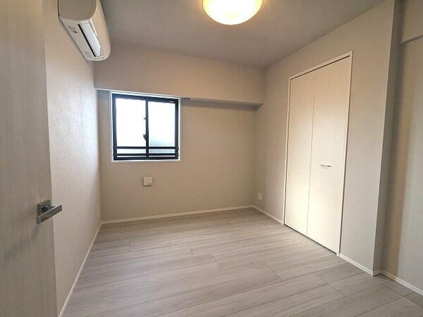 建物設備(5.2帖洋室、エアコン照明付き)