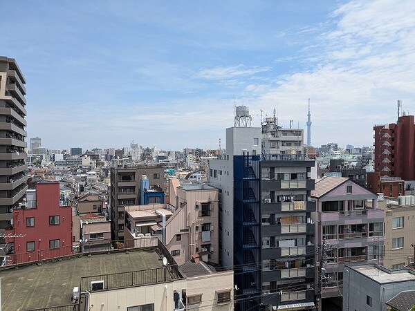 建物設備(8F共用廊下からスカイツリー隅田川花火見えます)