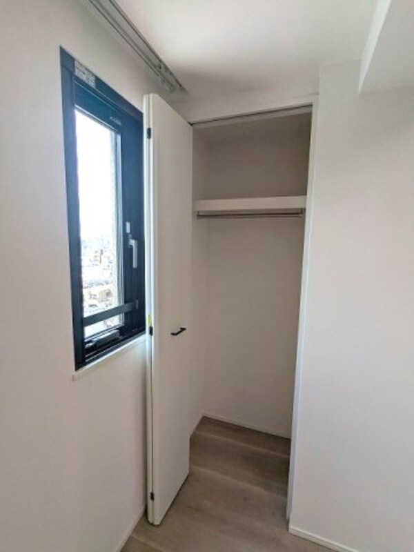 建物設備(7帖洋室のクローゼット)