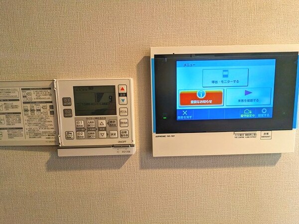 建物設備(多機能なTVモニター付インターホンと床暖房)
