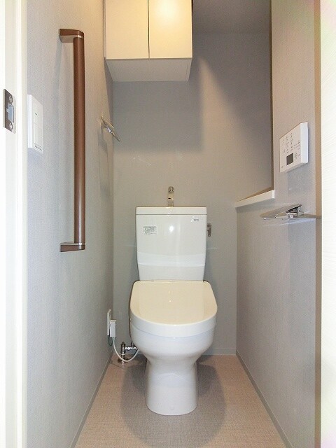 物件内観写真9　(温水洗浄便座)