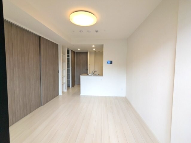 物件内観写真25　(カウンターキッチン、インターネット無料、リビングと各洋室にエ)