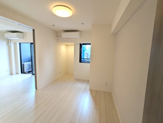 物件内観写真26　(7.2帖洋室、エアコン・照明・クローゼット付、取り外し可能な)