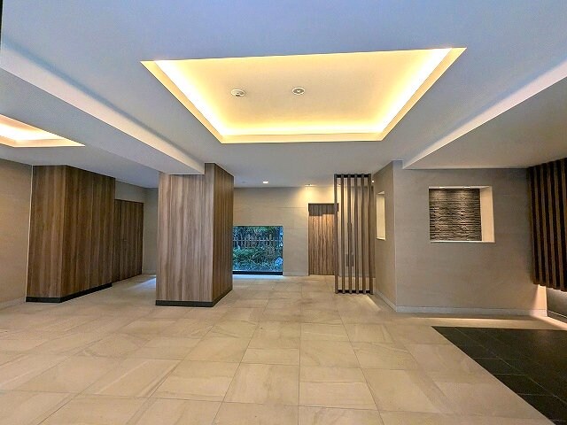 物件内観写真15　(瀟洒なロビー)