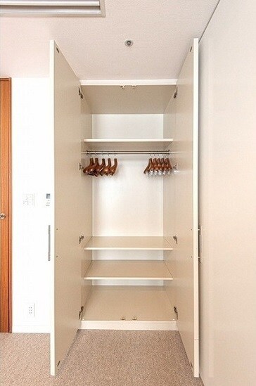 物件内観写真7　(クローゼット)