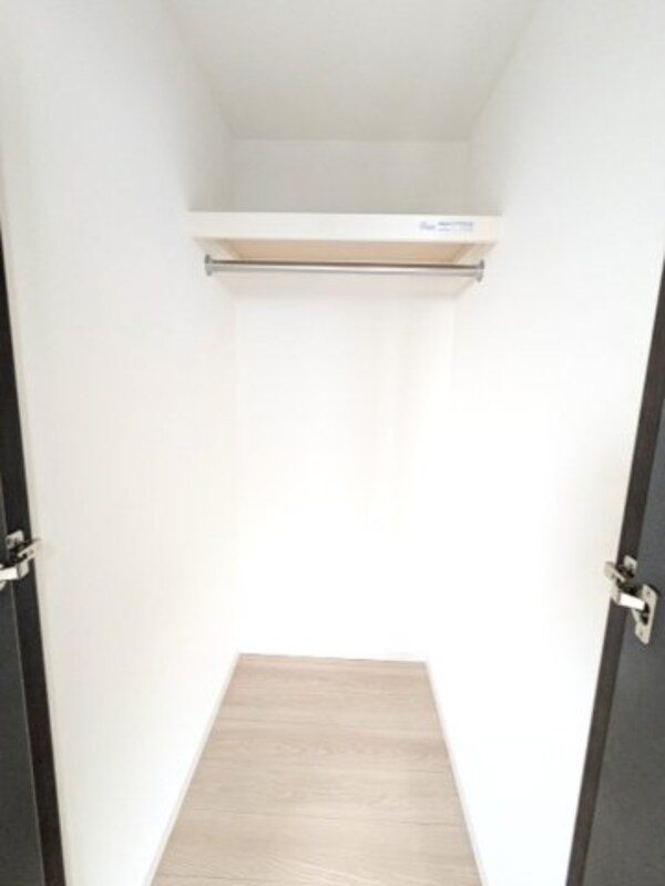 建物設備(5.5帖洋室のウォークインクローゼットです)