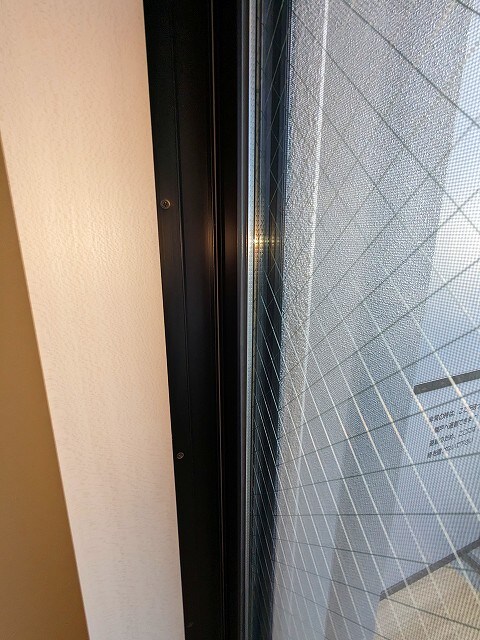 物件内観写真28　(防音性、防犯性、熱効率が高いペアガラスです)