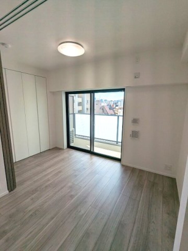 建物設備(リビング隣の4.5帖洋室、照明・クローゼット付、インターネッ)