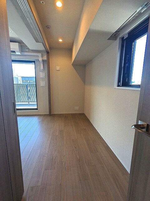 物件内観写真21　(DKと3.8帖洋室のスライドドアを広げて12.4帖のリビング)