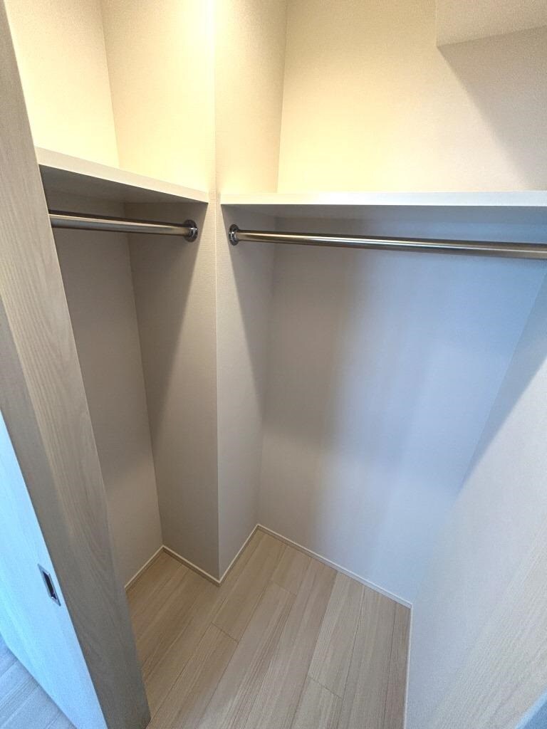 物件内観写真9　(ウォークインクローゼット)