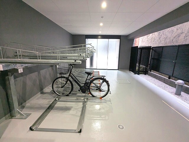 物件内観写真20　(オートロック付屋内自転車置場)
