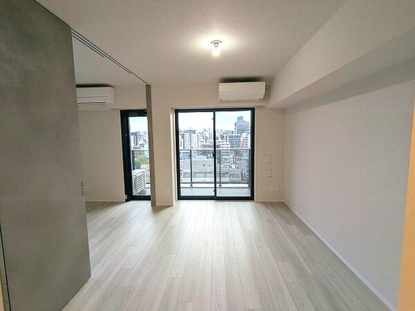 建物設備(エアコン3台付、リビングには高性能エアコン、インターネットW)