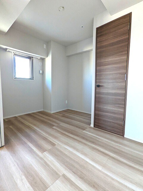 物件内観写真10　(5帖洋室)