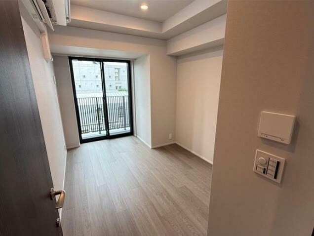 物件内観写真9　(洋室・同タイプ参照)