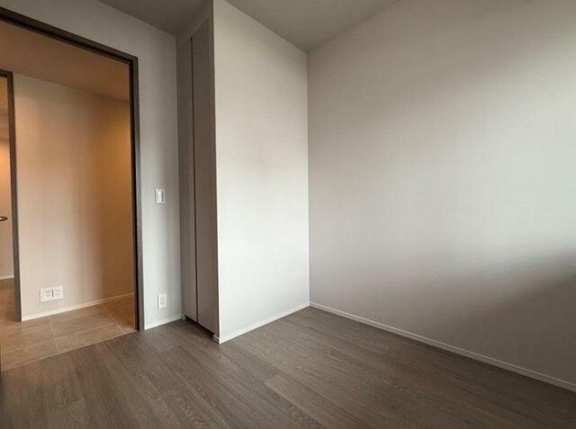 物件内観写真16　(洋室・同タイプ参照)