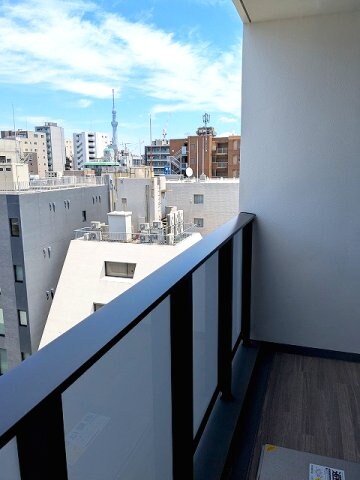 物件内観写真2　(10F6.5帖洋室バルコニーからスカイツリー隅田川花火見えま)