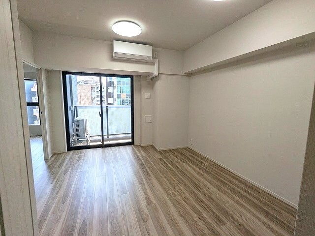 物件内観写真3　(南向き日当たり眺望良好です)