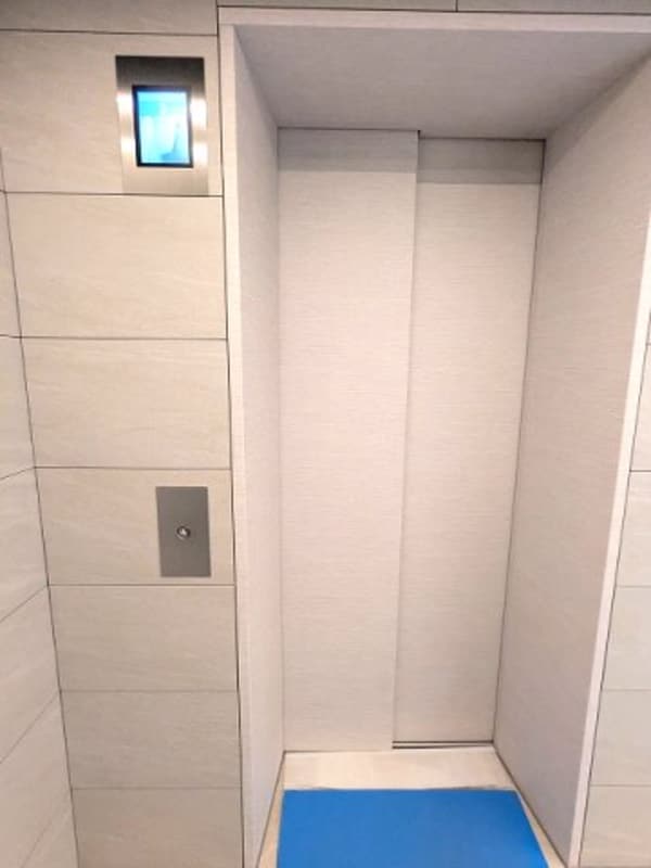 建物設備(防犯モニター付セキュリティエレベーター)