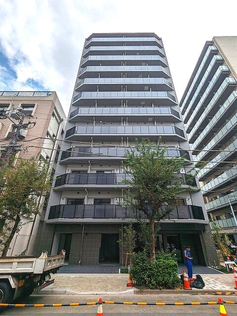 物件外観写真1　(アーバネックス新御徒町
東京都台東区小島１－１５－７
買物生)