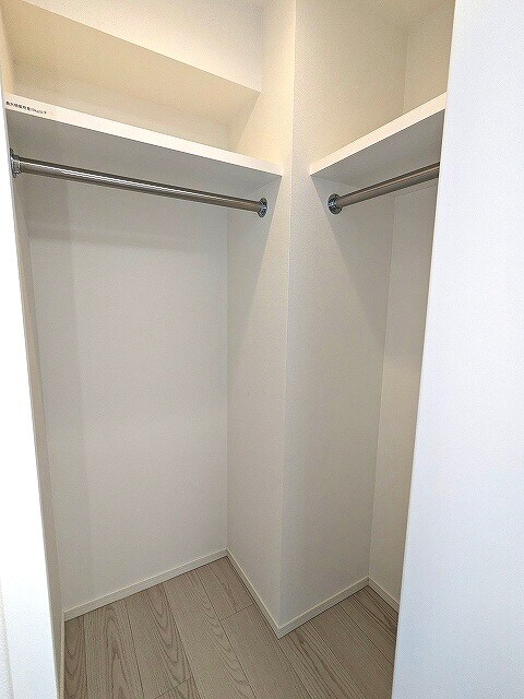 物件内観写真8　(ウォークインクローゼット)